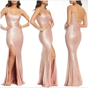 DRESS the POPULATION Rose Pink Sequin
Ingrid High Slit Trumpet Gown small